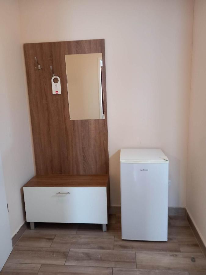 Kata Panzio Hotel Oroszlany Luaran gambar