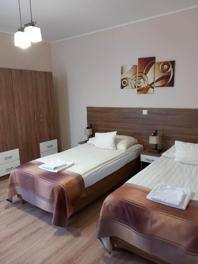 Kata Panzio Hotel Oroszlany Luaran gambar