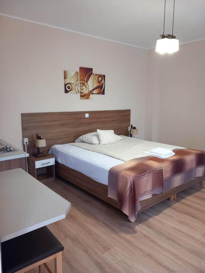 Kata Panzio Hotel Oroszlany Luaran gambar