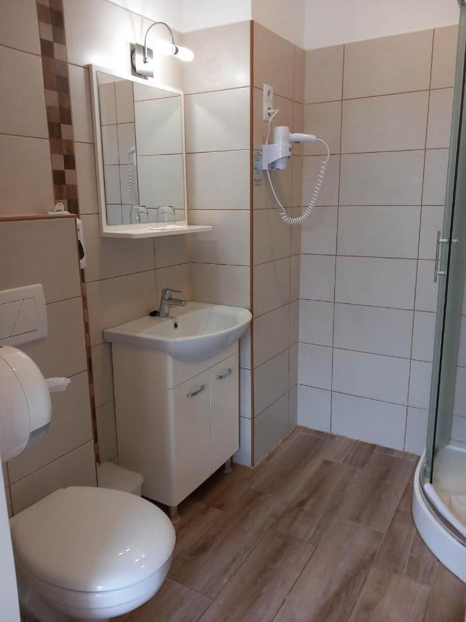 Kata Panzio Hotel Oroszlany Luaran gambar